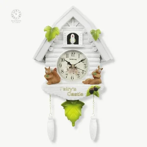 Coucou Horloge Ancien en bois avec pendule traditionnelle