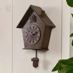 Horloge coucou traditionnelle en bois