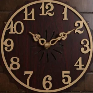 Horloge murale avec décor forestier