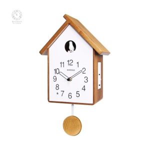 Horloge moderne avec sonnerie Coucou traditionnelle