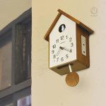Horloge contemporaine avec fonction Coucou intégrée