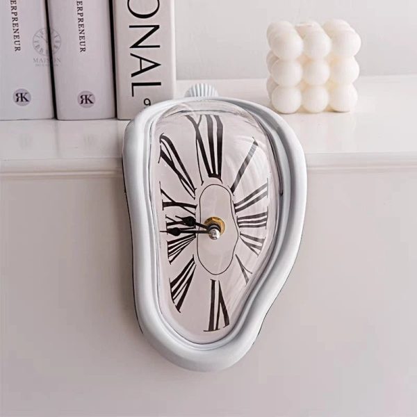 Horloge artistique Dali, ajout élégant pour votre décor