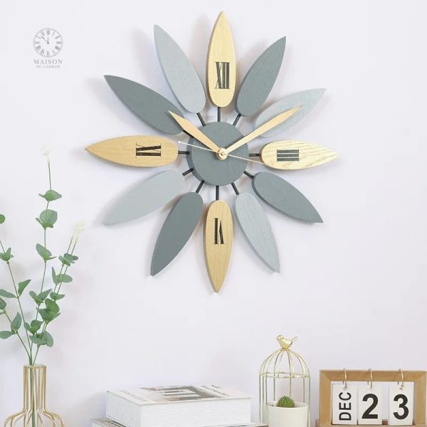 Décoration murale horloge au design raffiné