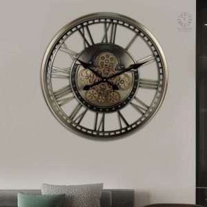 Engrenages horloge avec chiffres romains élégants