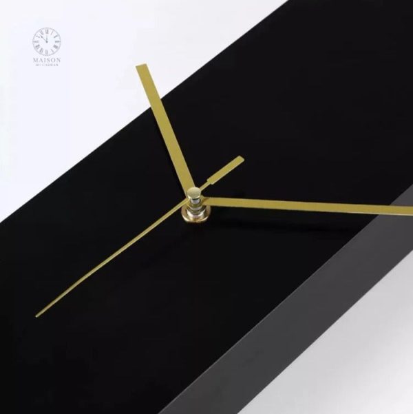 Horloge en bois, pièce maîtresse pour votre mur