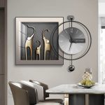 Grande horloge murale avec design éléphant élégant