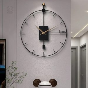 Grande horloge murale en métal élégante et moderne