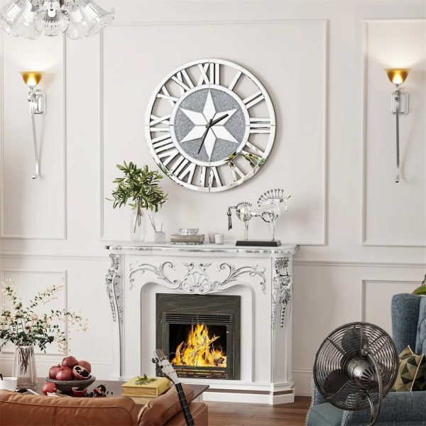 Horloge murale avec surface miroir, ambiance chic