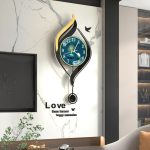 Grande horloge murale au look contemporain