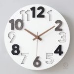 Horloge murale contemporaine au look scandinave