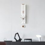 Horloge à balancier au style traditionnel