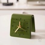 Horloge en céramique à poser élégante et moderne