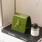 Accessoire de décoration horloge à poser en céramique