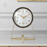 Horloge à poser au design raffiné et sophistiqué