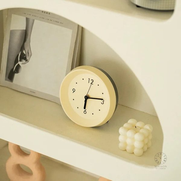 Horloge décorative en bois, esthétique nordique