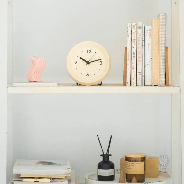 Horloge à Poser avec touches de design nordique
