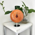 Horloge à poser au style rétro et charmant