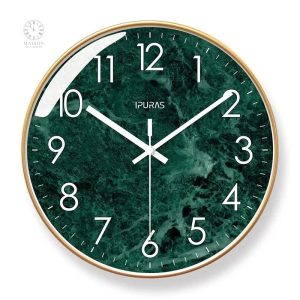 Horloge de bureau à quartz avec design moderne