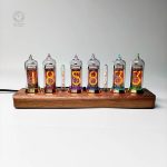 Horloge Nixie à tubes vintage au design rétro