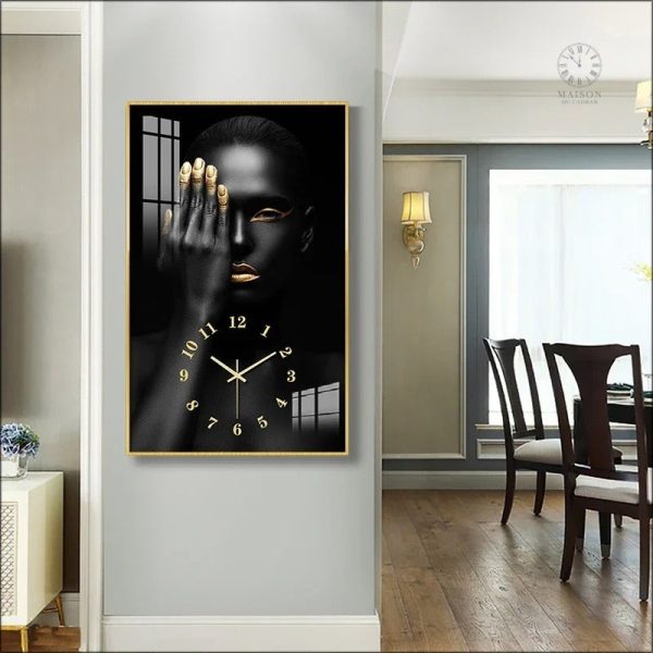 Horloge luxe avec motifs africains raffinés