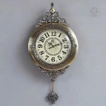 Horloge vintage en bronze, style antique raffiné