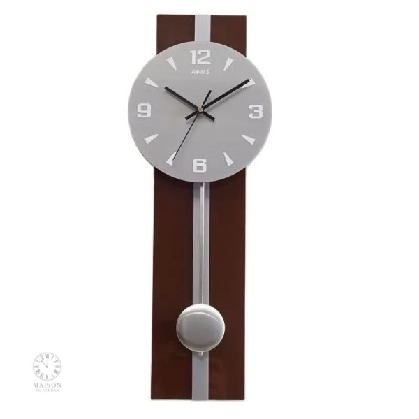 Horloge vintage murale en bois avec pendule classique