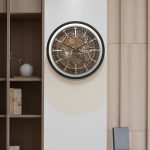 Horloge avec engrenage au design unique et moderne