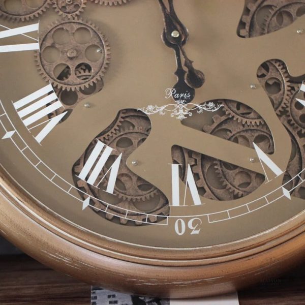 Horloge au design unique avec système d'engrenages