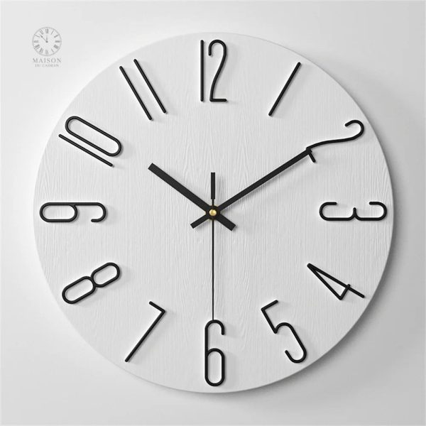 Variété d'horloges blanches pour une décoration chic