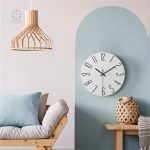 Horloge blanche minimaliste pour un intérieur épuré