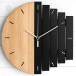 Horloge en bois au design élégant et naturel