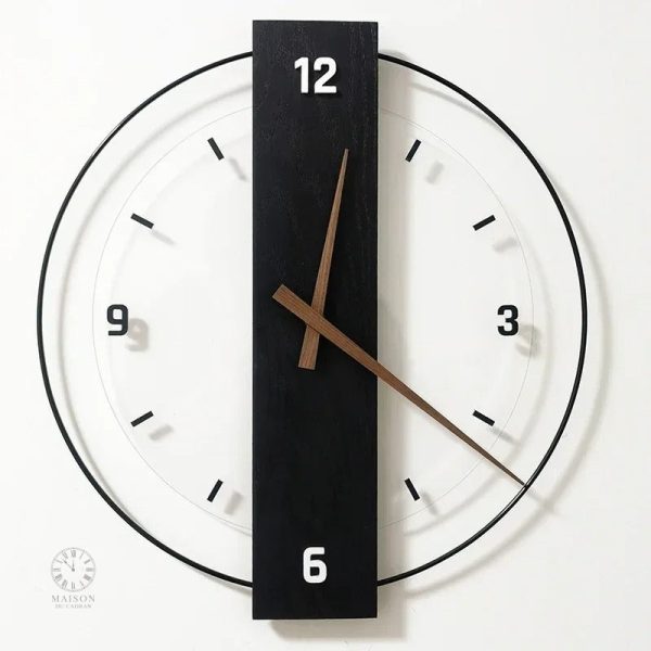 Horloge en bois, esthétique vintage avec chiffres romains