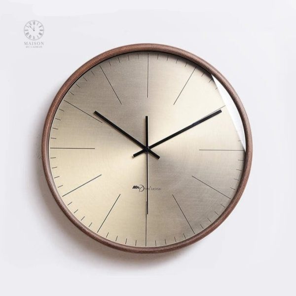 Élégante horloge murale en bois pour décoration