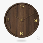Horloge en bois et métal au design moderne