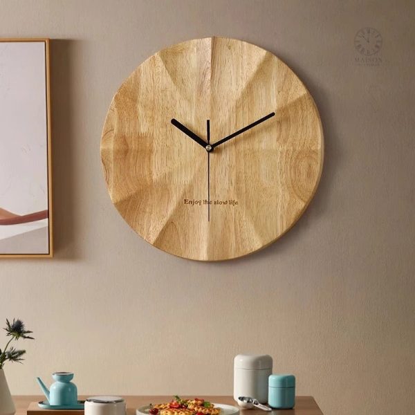 Horloge en bois, fusion parfaite entre modernité et nature