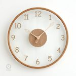 Horloge en bois naturel pour décoration intérieure
