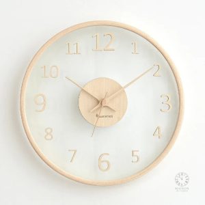 Horloge murale en bois moderne et stylée