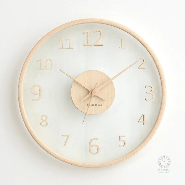 Horloge murale en bois moderne et stylée