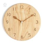 Horloge en bois naturel, un ajout chaleureux à votre espace