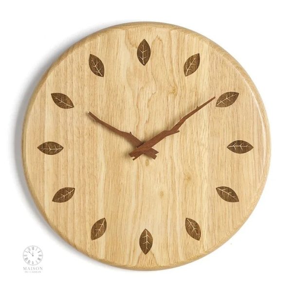 Horloge moderne en bois, parfaite pour un décor naturel
