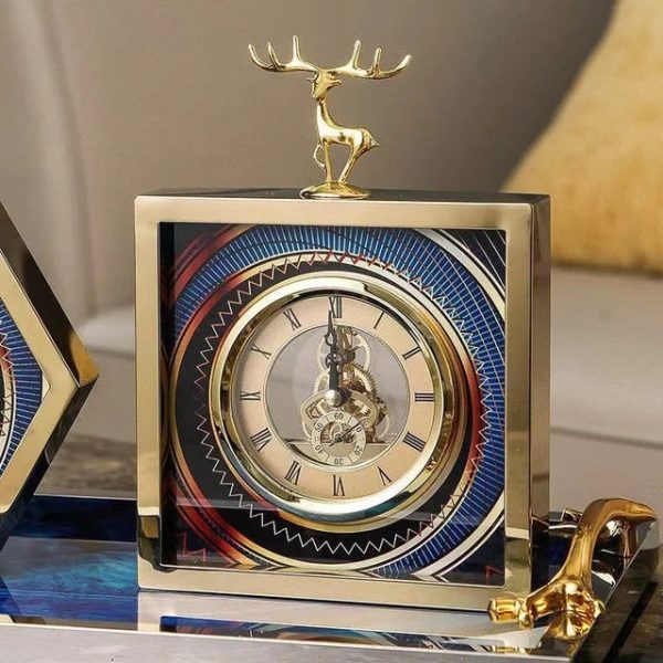 Horloge de bureau en métal avec finition soignée