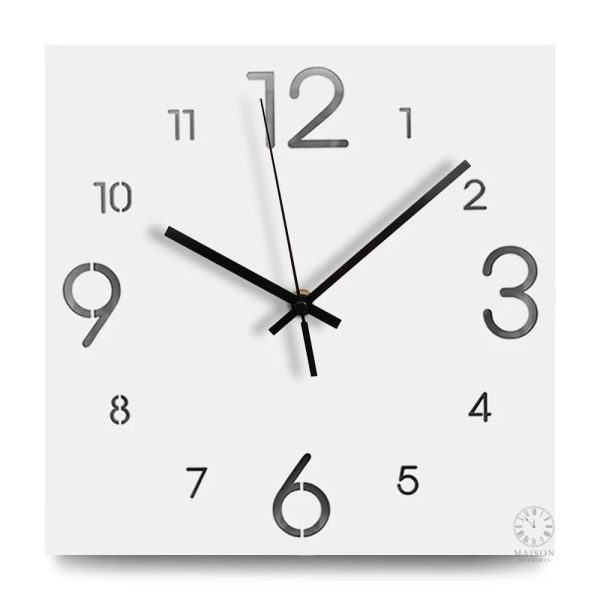 Horloge carrée au design simple et élégant en blanc