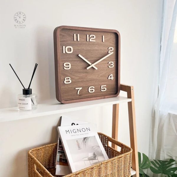 Horloge carrée minimaliste pour une ambiance contemporaine