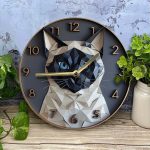Horloge murale représentant un chat Siamois, style original et unique