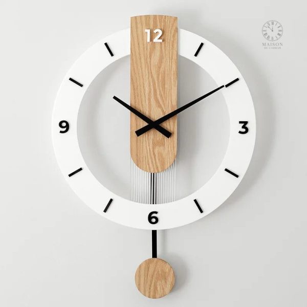 Horloge décorative avec chiffres romains pour un style classique