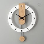 Horloge murale chiffres romains, ajout sophistiqué à votre pièce