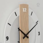 Accessoire décoratif : horloge chiffres romains pour ambiance vintage