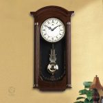 Horloge Comtoise Ancienne en bois sculpté