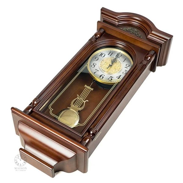 Horloge Comtoise à aiguilles fines et décoratives