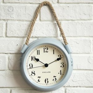 Horloge murale de cuisine avec design contemporain